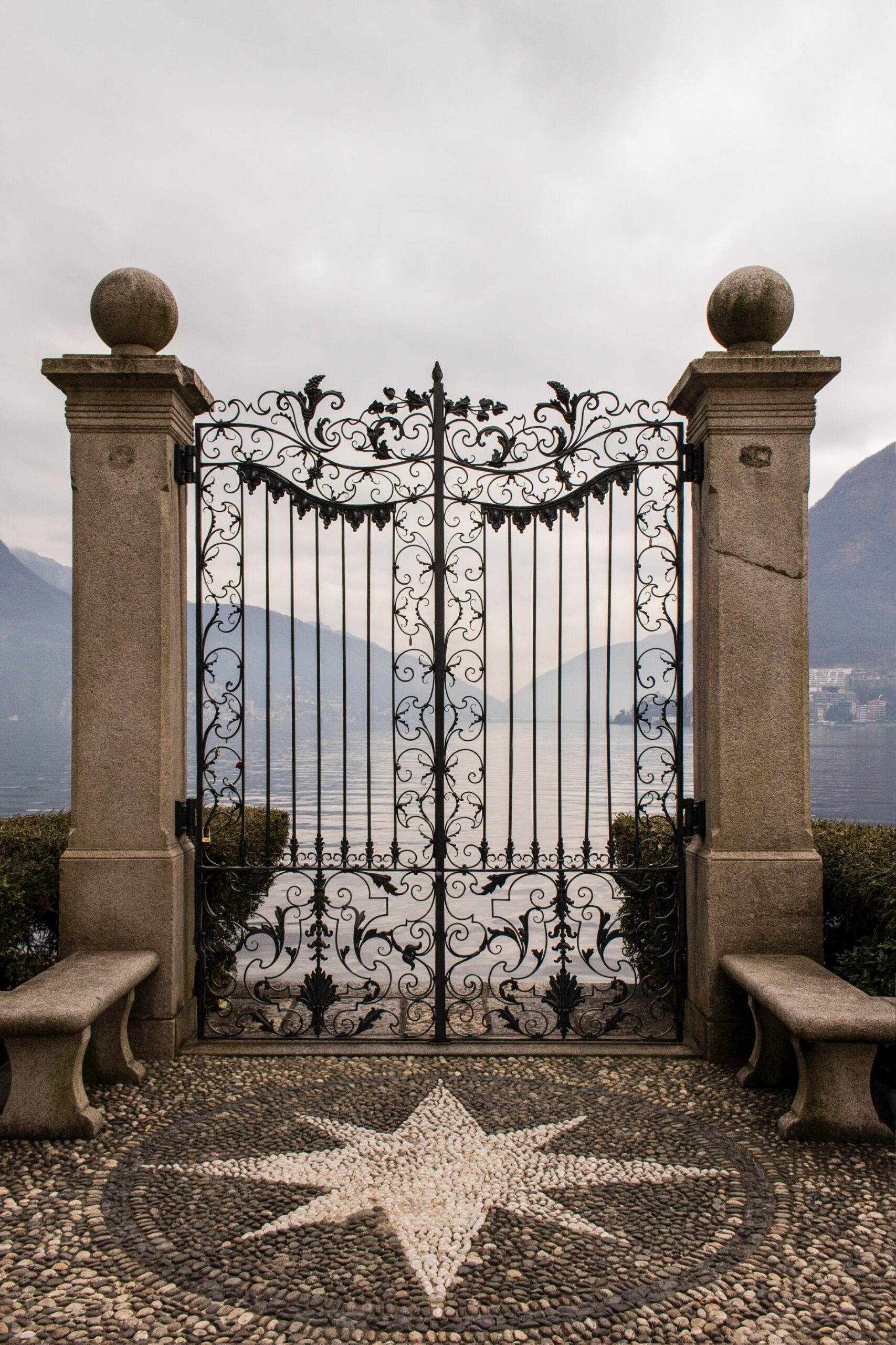 cantilever sliding gate system
