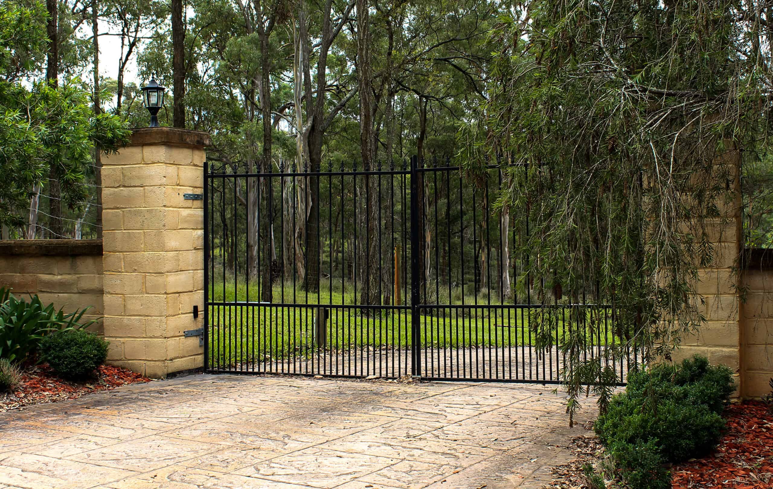 gate, driveway, double, dual, swing, iron, decorative, steel