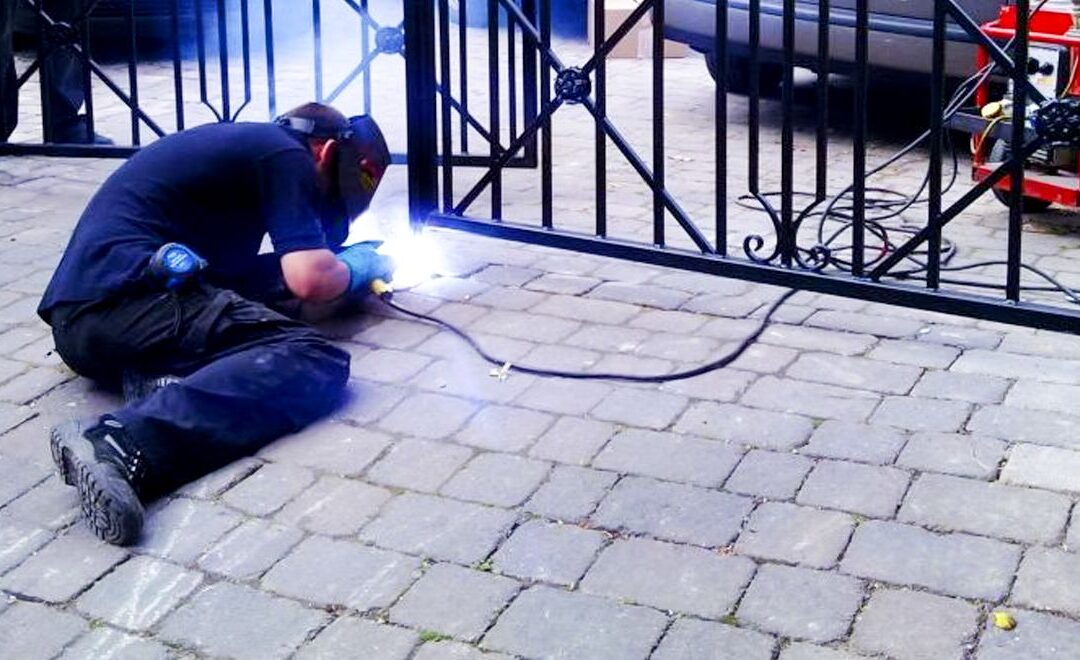 Professional Gate Repair Services: Trusted Automatic Gate Repair Company for Driveway Gates, Openers & Operators